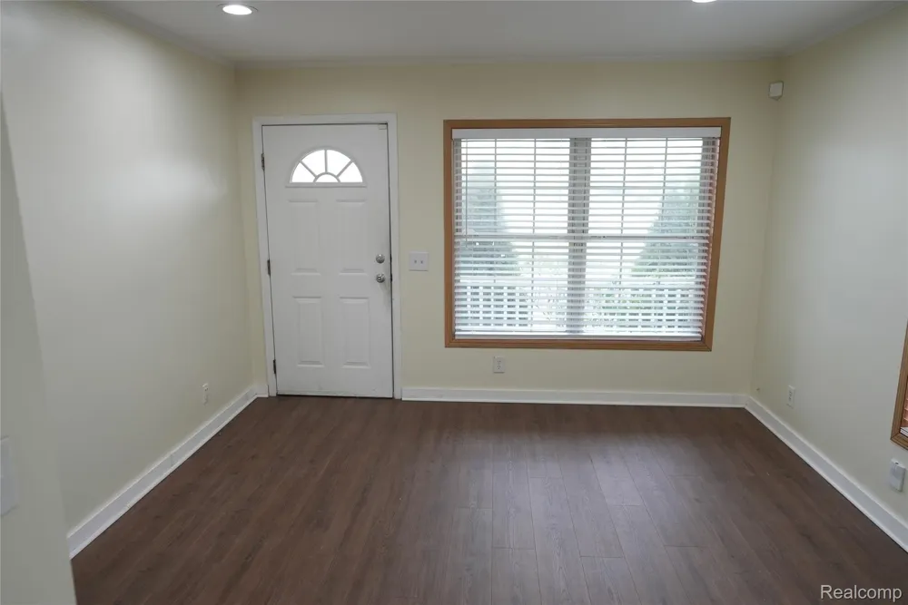2018 John R Road Troy City, MI 48083
