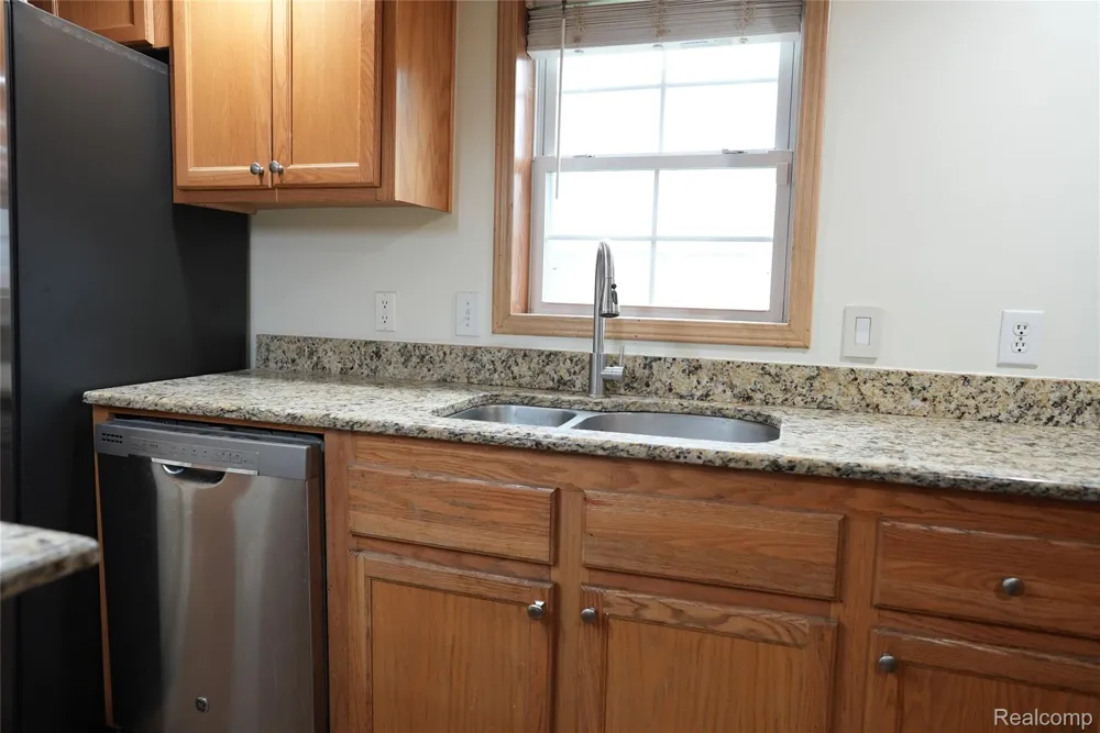 2018 John R Road Troy City, MI 48083