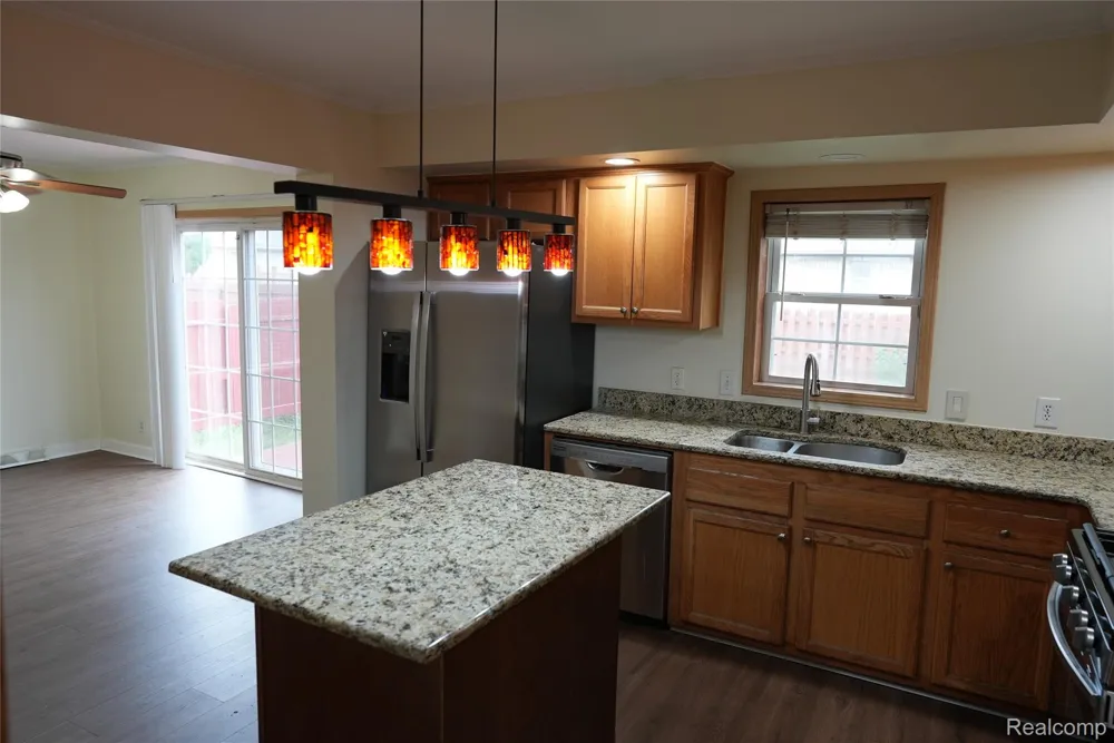 2018 John R Road Troy City, MI 48083