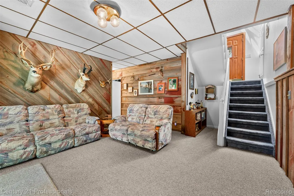 5135 Virgie Lane West Bloomfield Charter Township, MI 48324