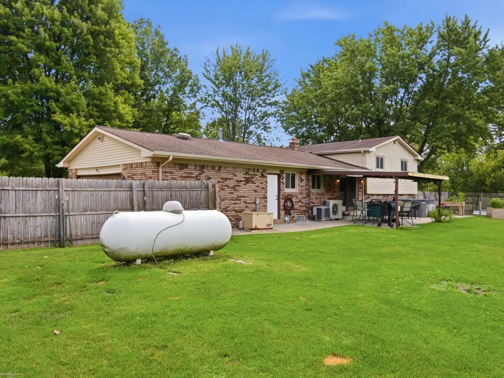 61111 Ray Center Road Ray Township, MI 48096