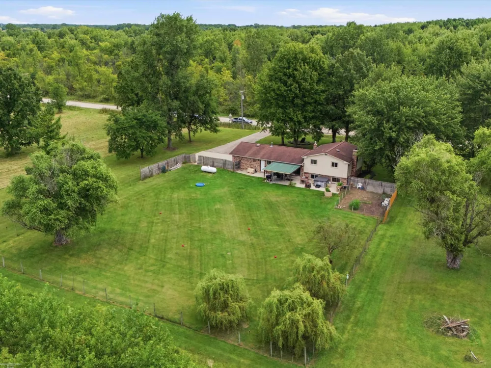 61111 Ray Center Road Ray Township, MI 48096