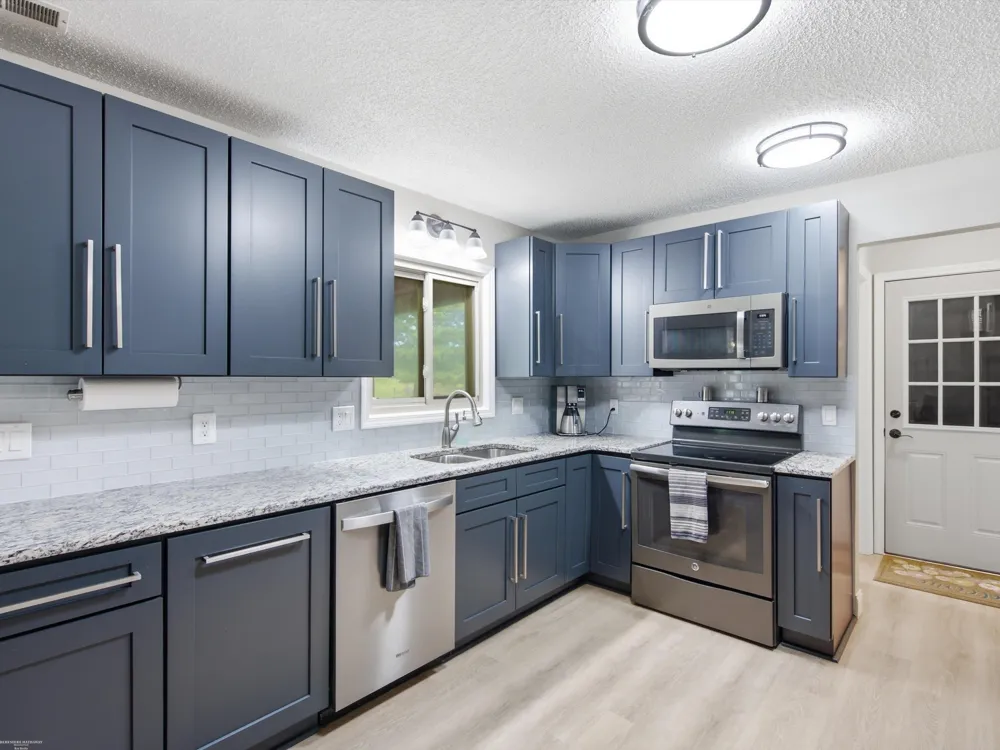 61111 Ray Center Road Ray Township, MI 48096