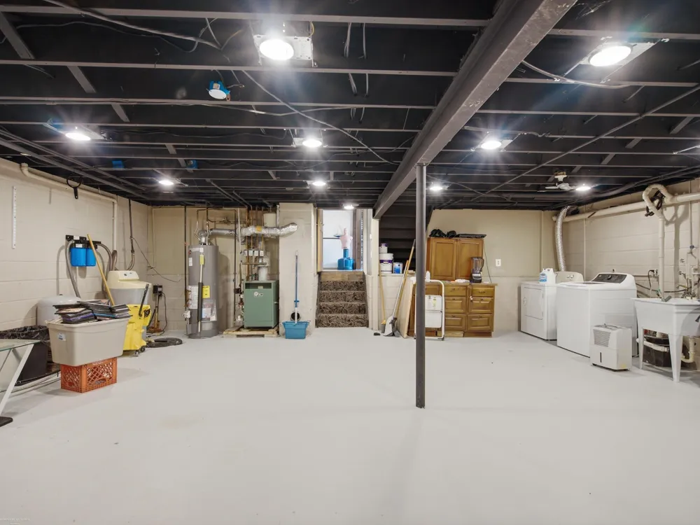 61111 Ray Center Road Ray Township, MI 48096