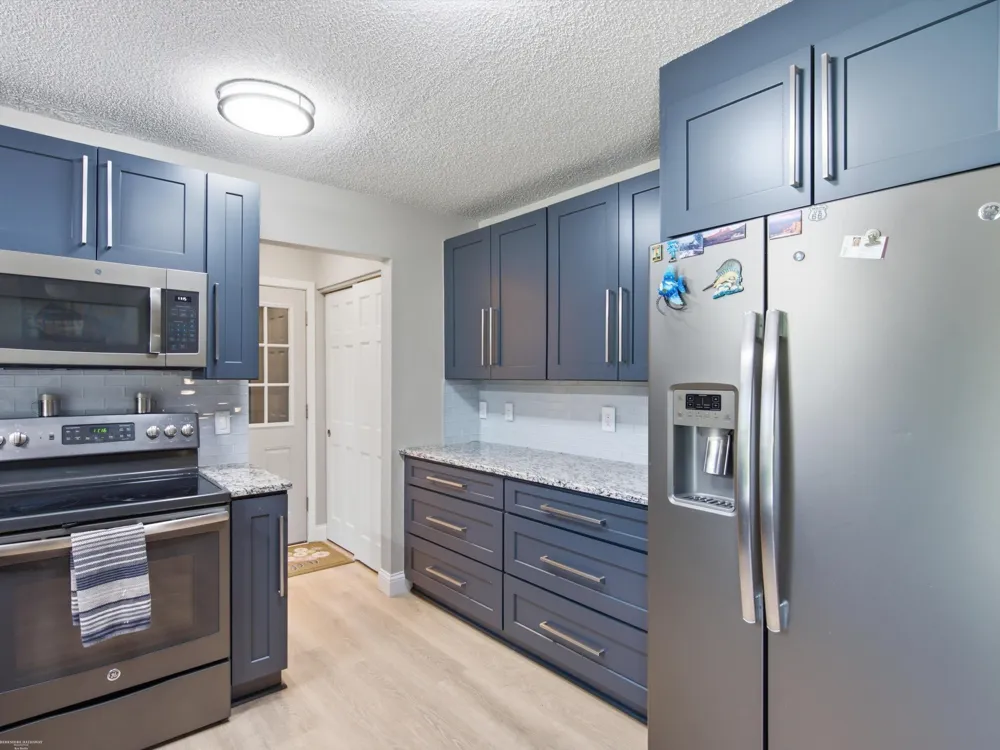 61111 Ray Center Road Ray Township, MI 48096