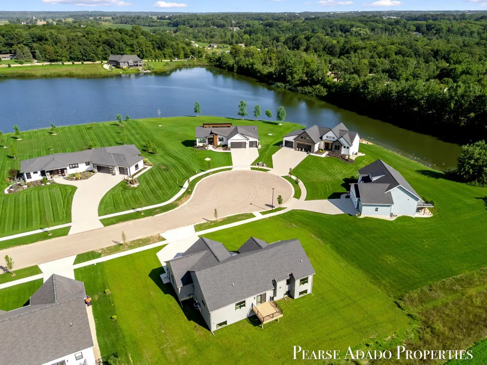 12479 Nora Court Allendale Charter Township, MI 49401