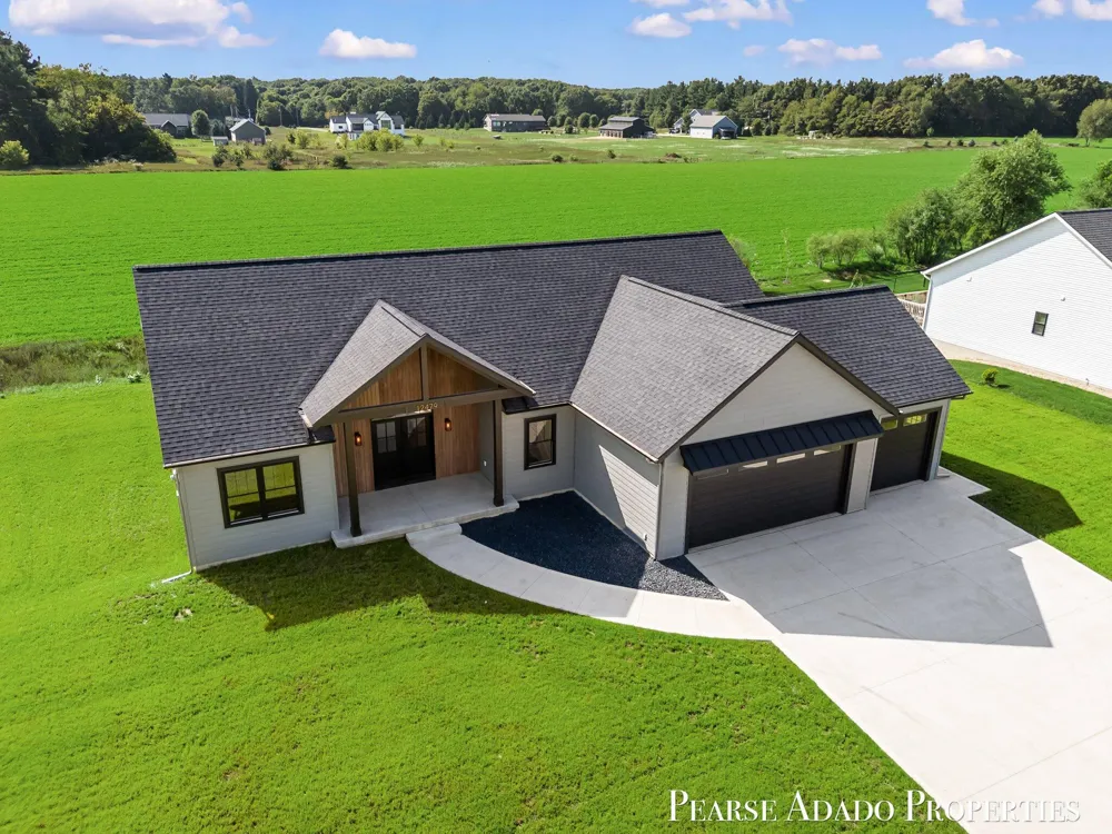 12479 Nora Court Allendale Charter Township, MI 49401