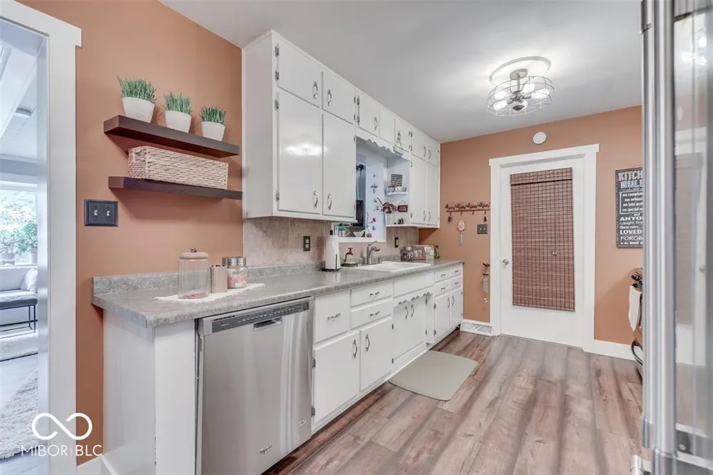 650 Lindenwood Drive Greenwood, IN 46142