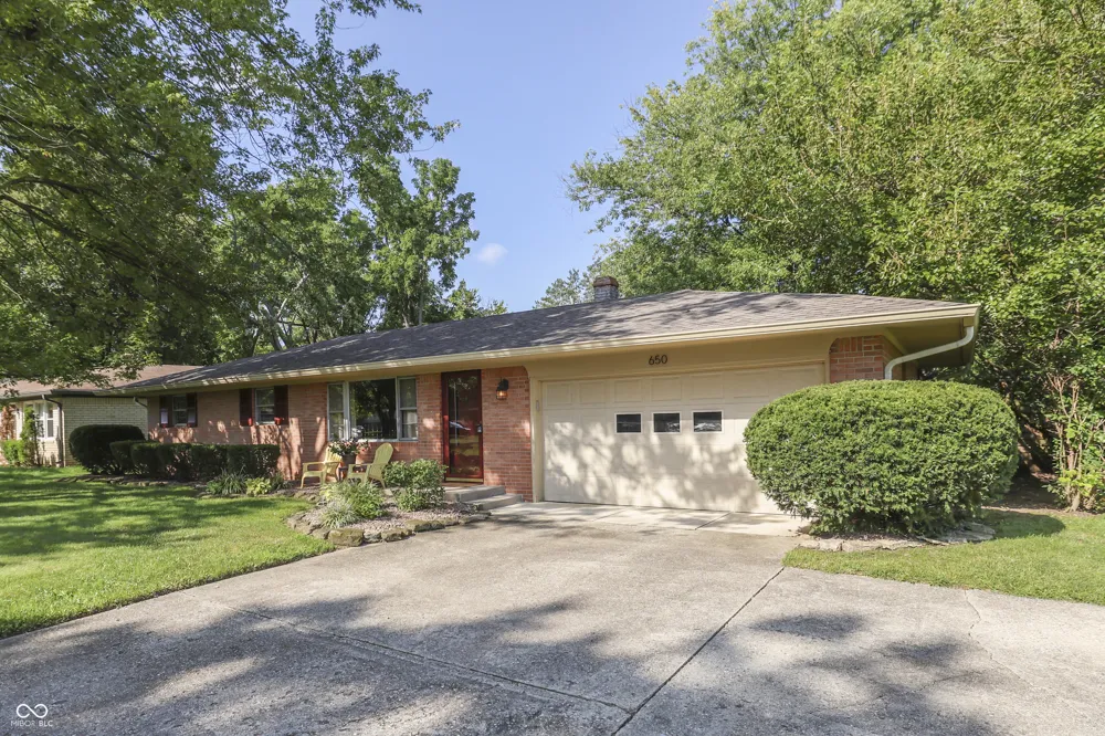 650 Lindenwood Drive Greenwood, IN 46142