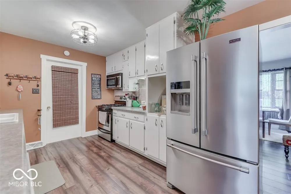 650 Lindenwood Drive Greenwood, IN 46142