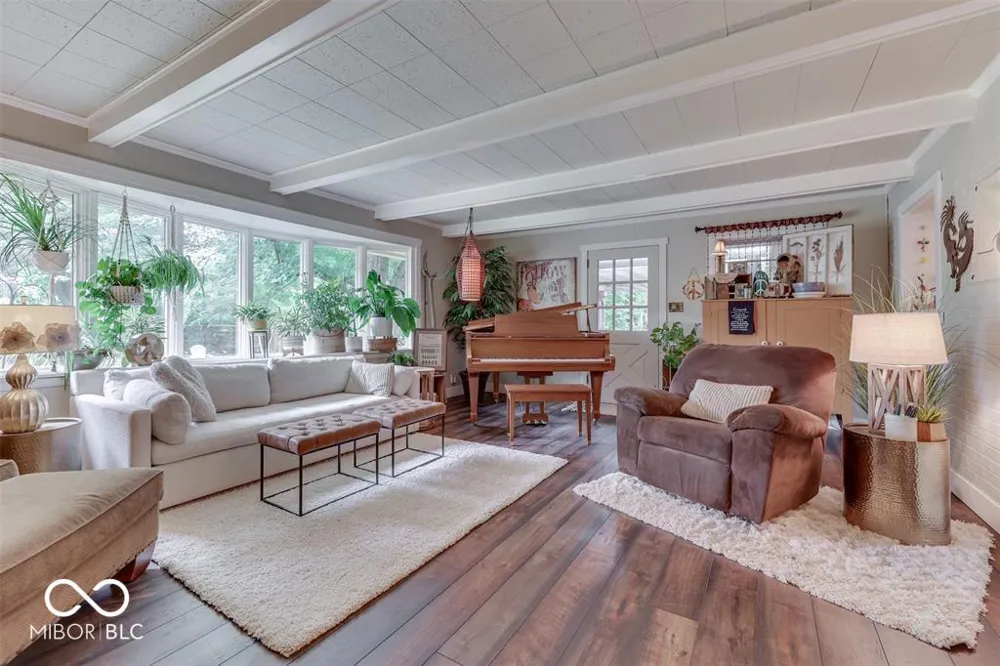 650 Lindenwood Drive Greenwood, IN 46142