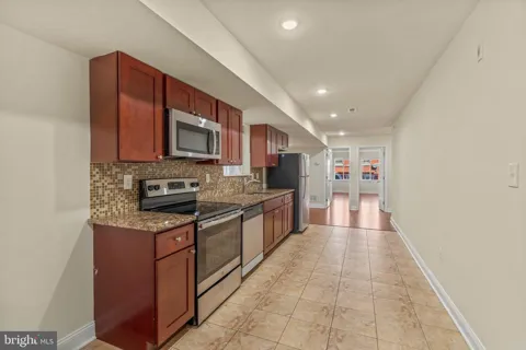 1724 W MASTER STREET #D3 INDIVIDUAL ROOM