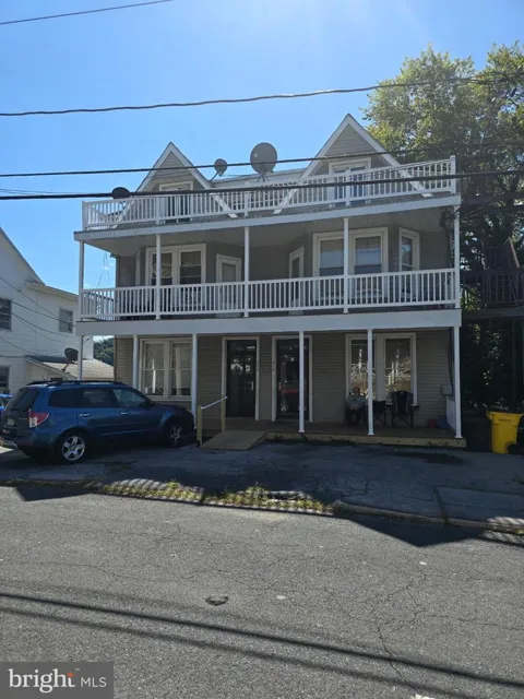 210 S SAINT PETER STREET #1ST FLOOR