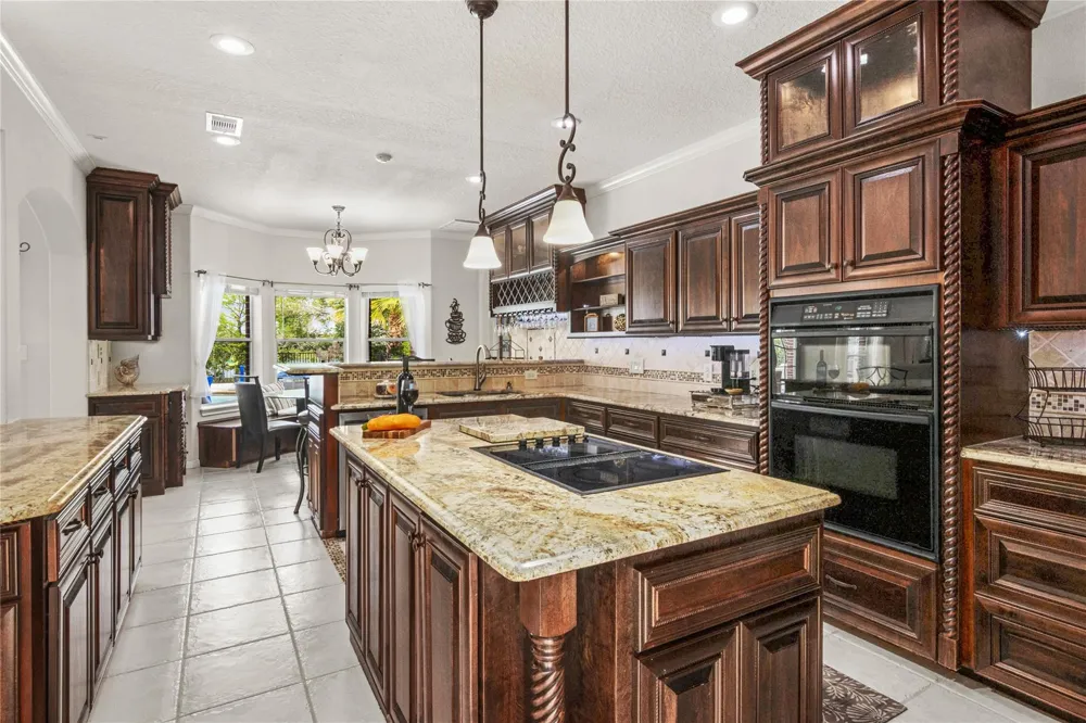 143 Lago Circle Drive Santa Fe, TX 77517