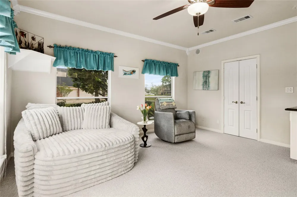 143 Lago Circle Drive Santa Fe, TX 77517