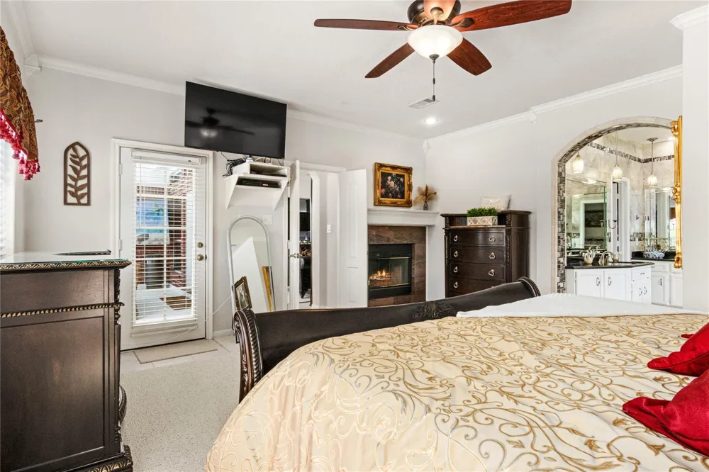 143 Lago Circle Drive Santa Fe, TX 77517