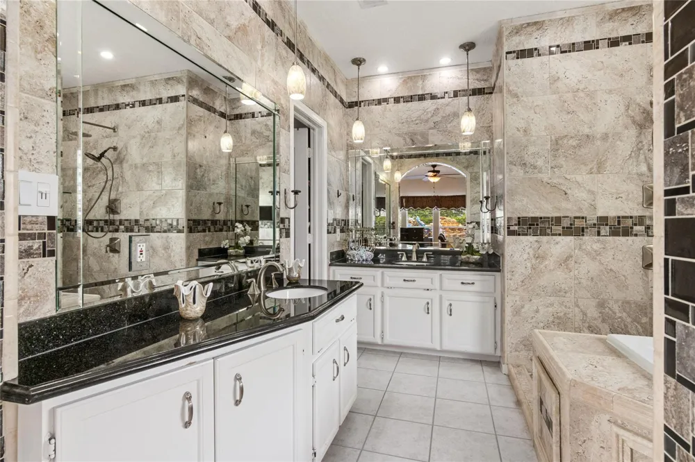 143 Lago Circle Drive Santa Fe, TX 77517