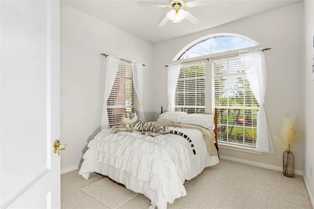 143 Lago Circle Drive Santa Fe, TX 77517