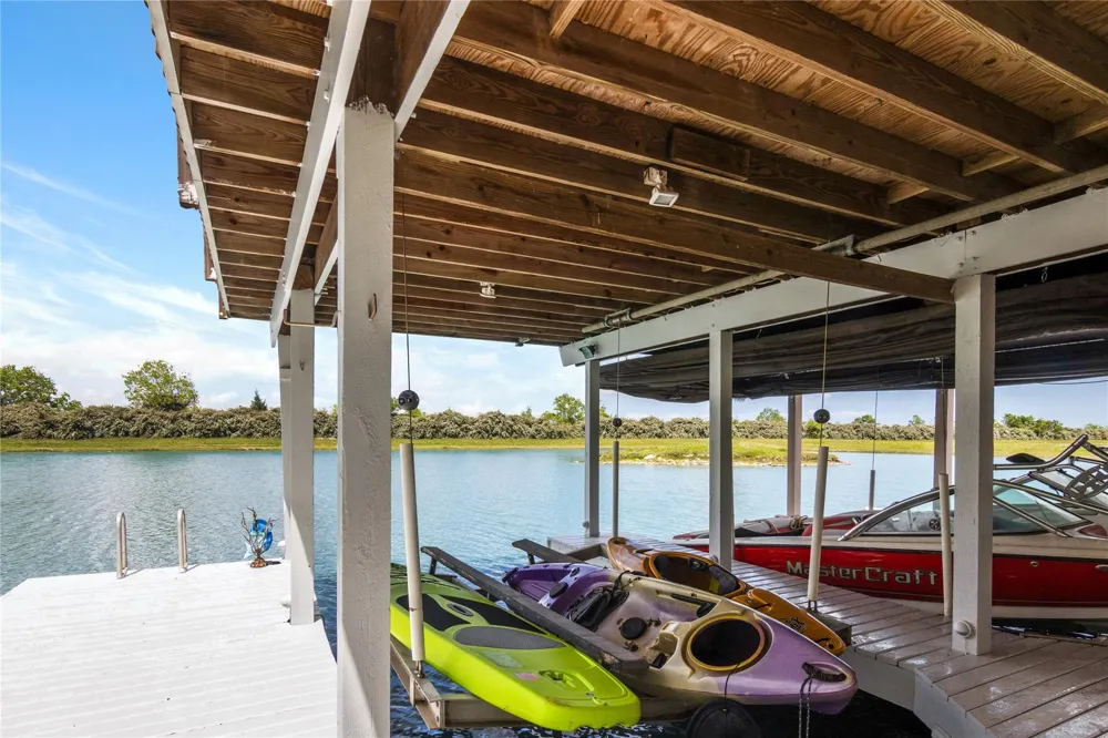 143 Lago Circle Drive Santa Fe, TX 77517