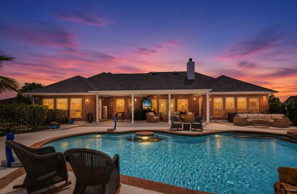 143 Lago Circle Drive Santa Fe, TX 77517