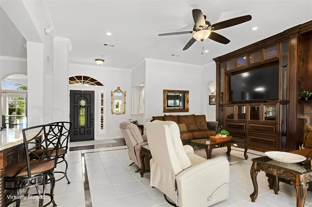 143 Lago Circle Drive Santa Fe, TX 77517