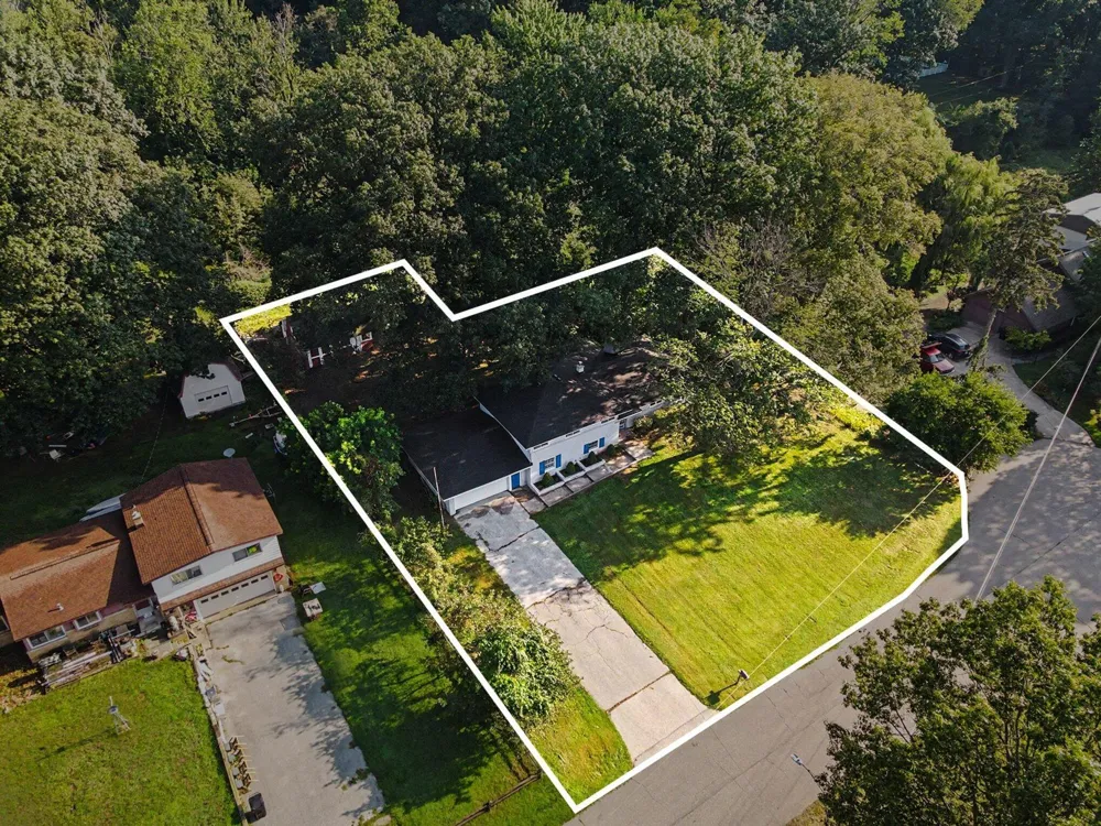 1511 Jerome Street Holland, MI 49423