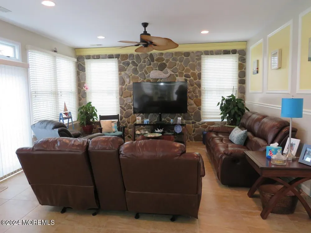 967 Beach Haven West Boulevard Manahawkin, NJ 08050