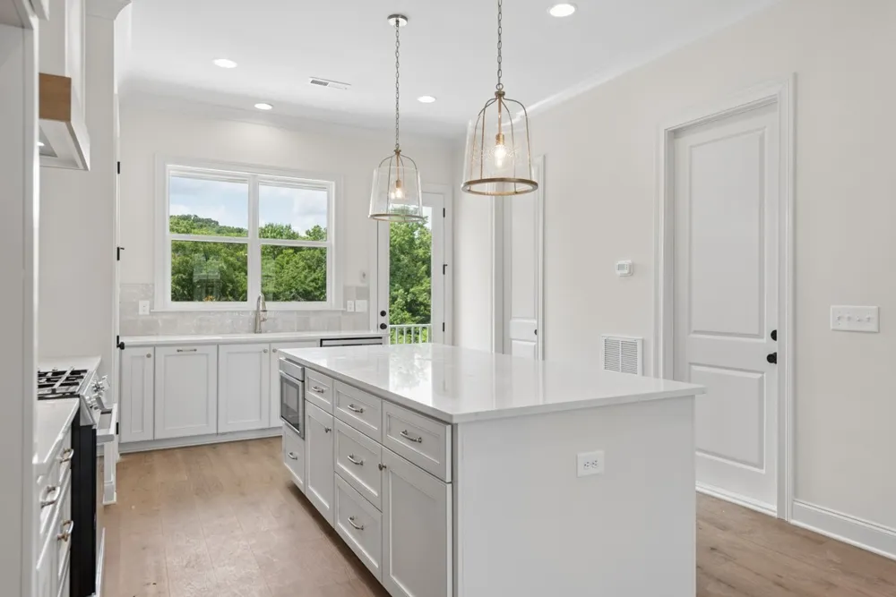 4011 Forestside Dr Franklin, TN 37064