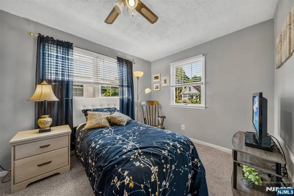 28 Leary Avenue Bloomingdale, NJ 07403