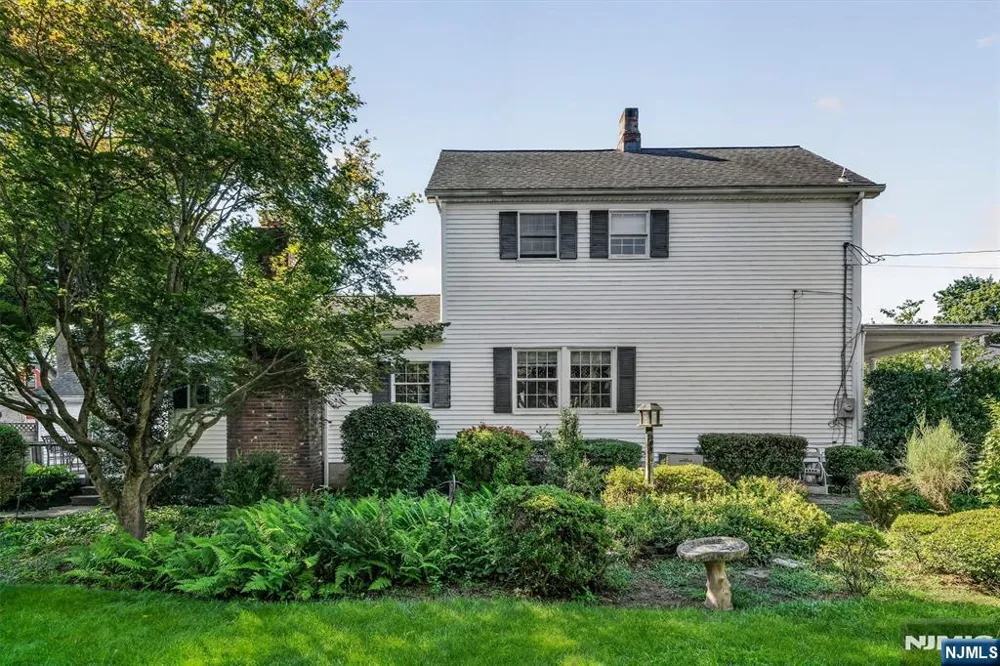 28 Leary Avenue Bloomingdale, NJ 07403