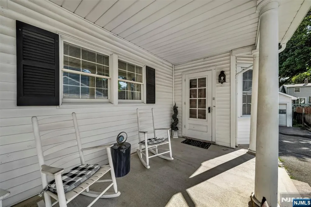 28 Leary Avenue Bloomingdale, NJ 07403