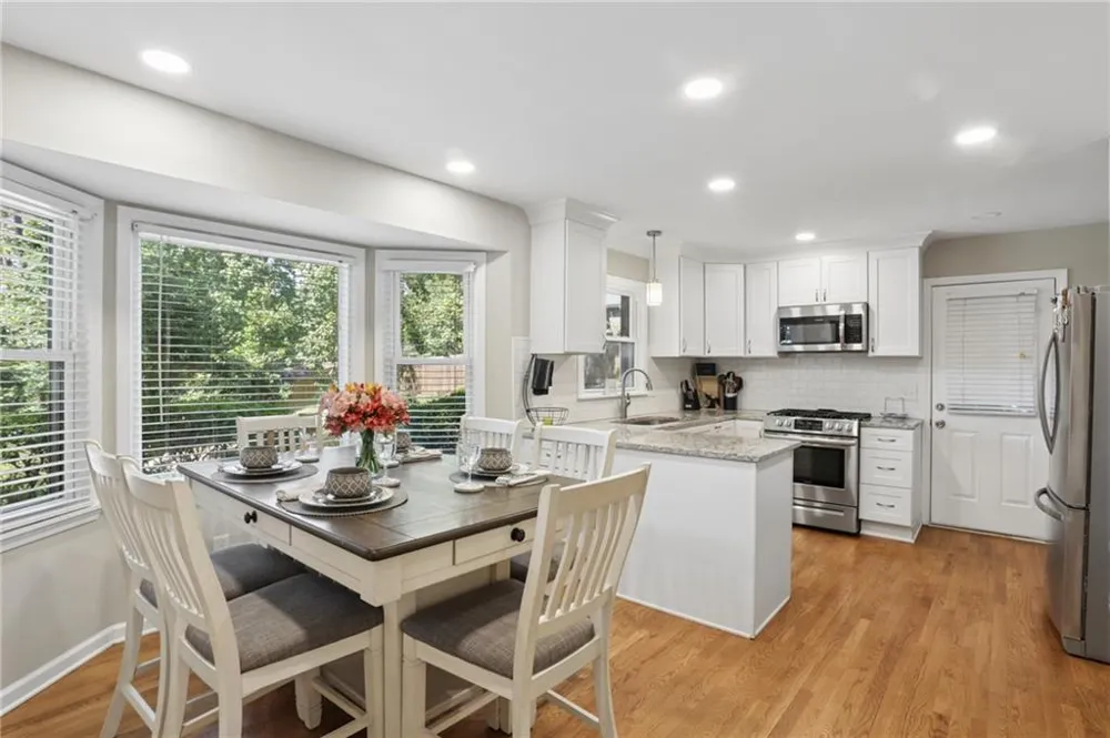 4357 Bishop Hollow Court Dunwoody, GA 30338