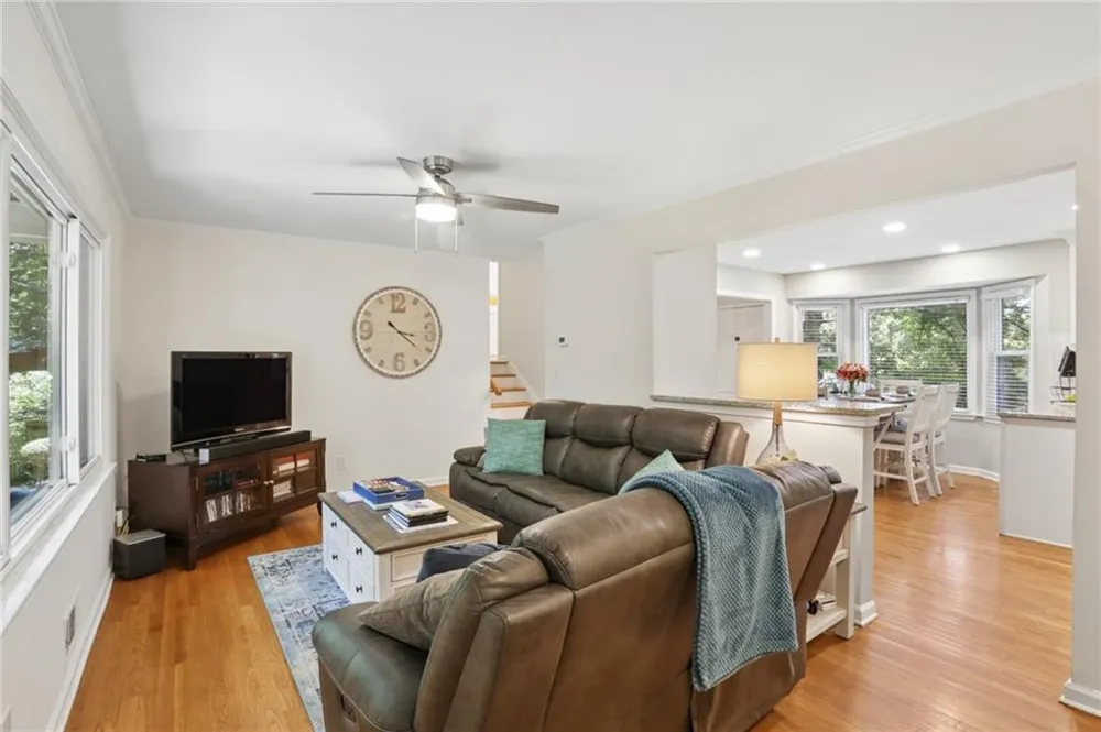 4357 Bishop Hollow Court Dunwoody, GA 30338
