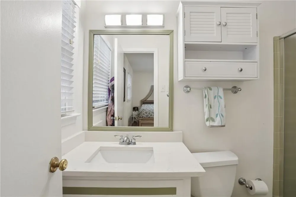 4357 Bishop Hollow Court Dunwoody, GA 30338
