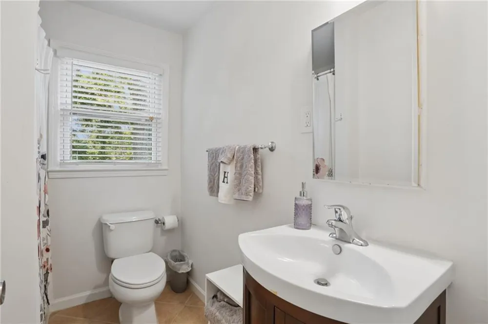 4357 Bishop Hollow Court Dunwoody, GA 30338