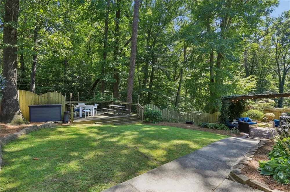 4357 Bishop Hollow Court Dunwoody, GA 30338