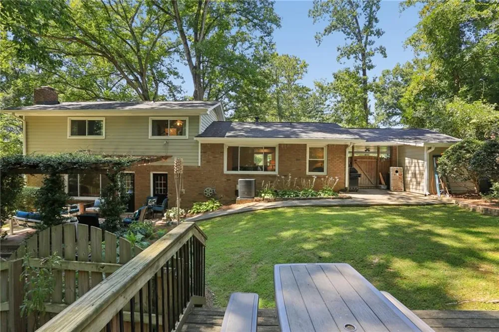 4357 Bishop Hollow Court Dunwoody, GA 30338