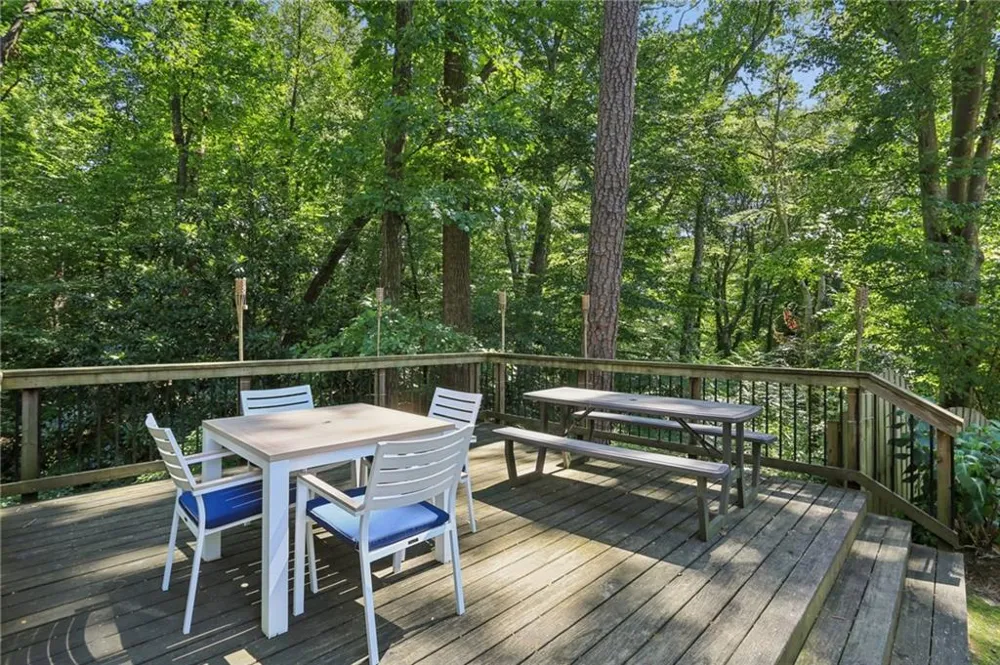 4357 Bishop Hollow Court Dunwoody, GA 30338