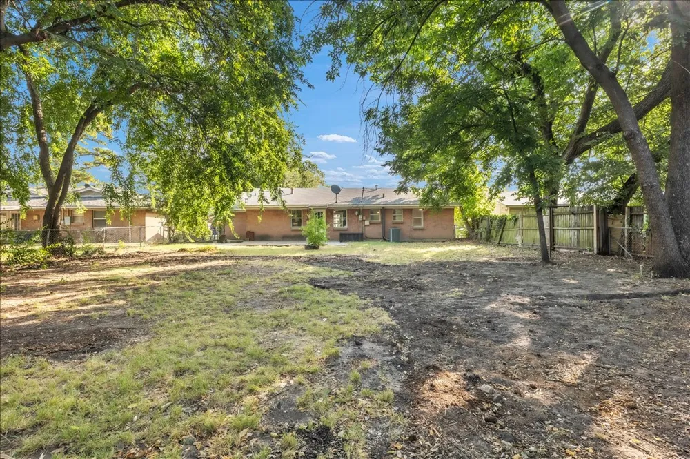 349 Rivercrest Drive Lewisville, TX 75067