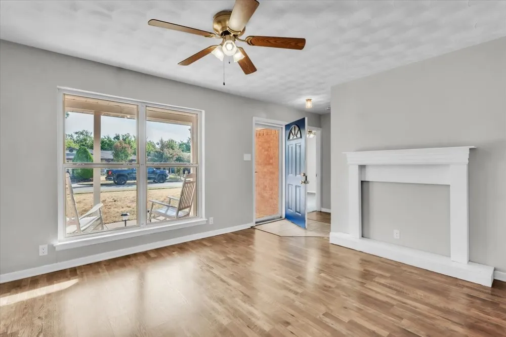349 Rivercrest Drive Lewisville, TX 75067