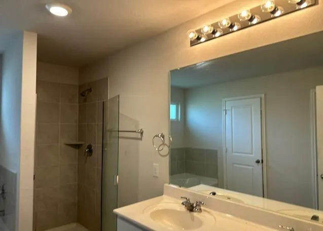 6851 Courante Waltz San Antonio, TX 78252