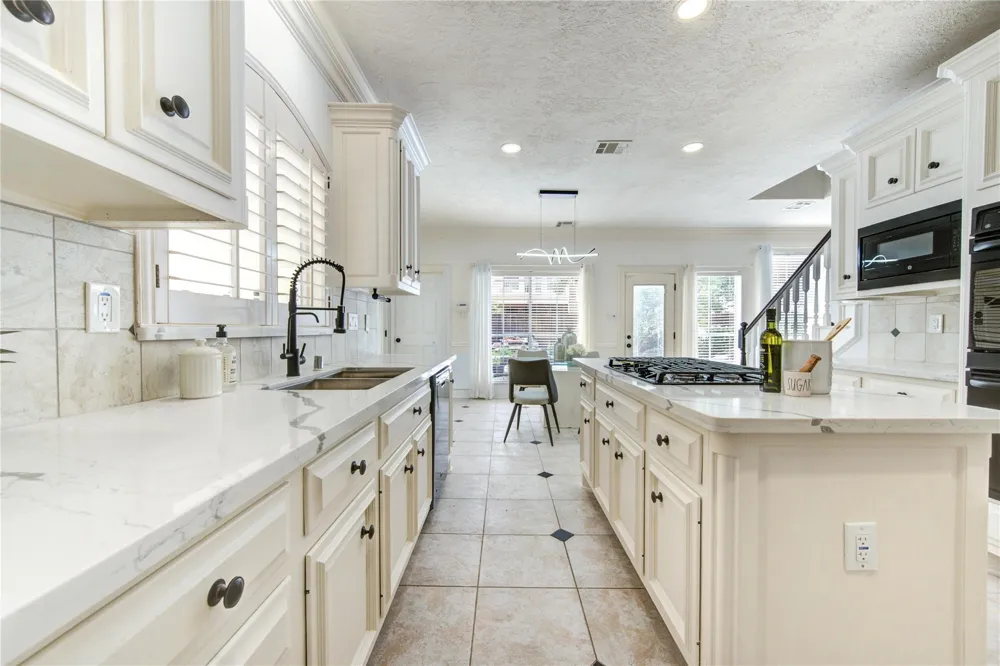 13607 Starlight Harbour Court Houston, TX 77077