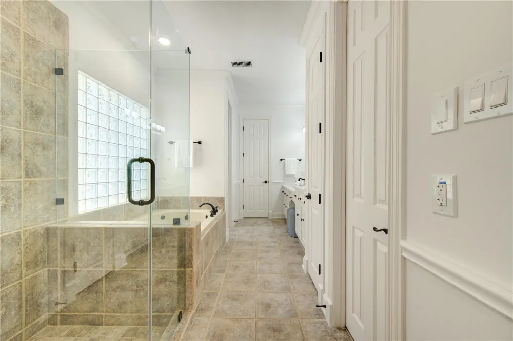 13607 Starlight Harbour Court Houston, TX 77077
