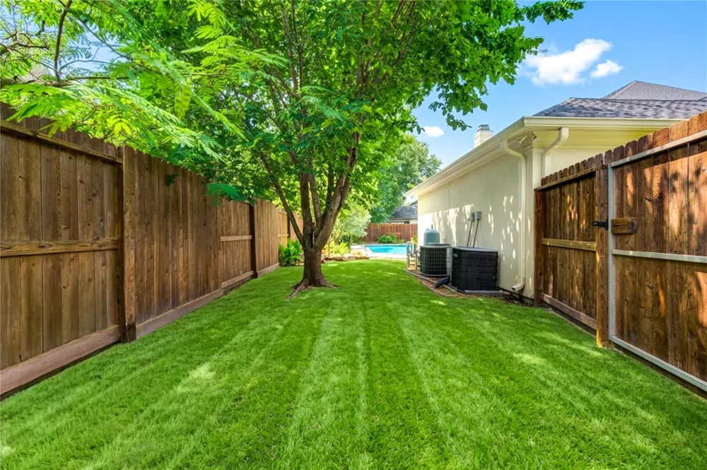 13607 Starlight Harbour Court Houston, TX 77077