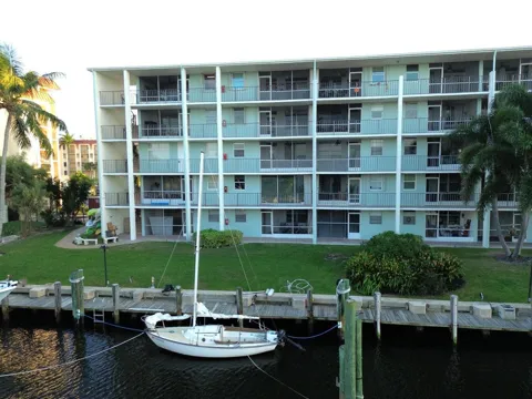 109 PARADISE HARBOUR BOULEVARD #414