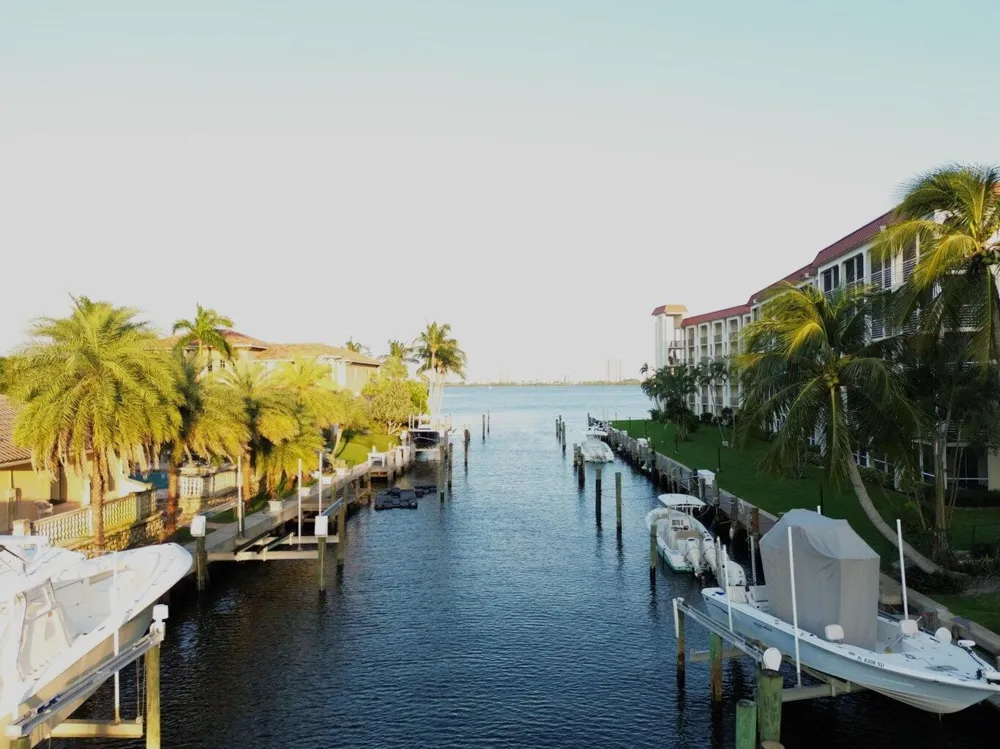 109 PARADISE HARBOUR BOULEVARD #414 North Palm Beach, FL 33408