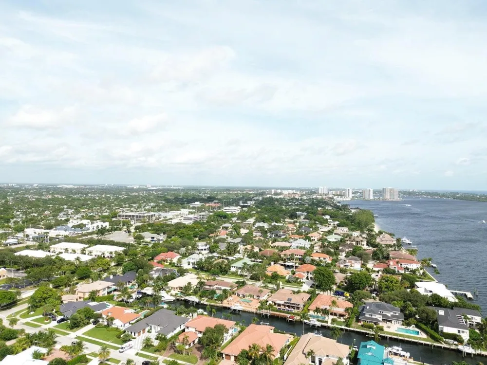 109 PARADISE HARBOUR BOULEVARD #414 North Palm Beach, FL 33408