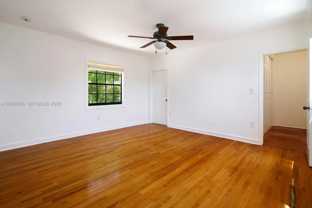 4128 Pinta Ct Coral Gables, FL 33146