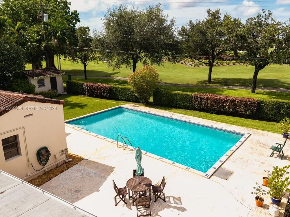 4128 Pinta Ct Coral Gables, FL 33146