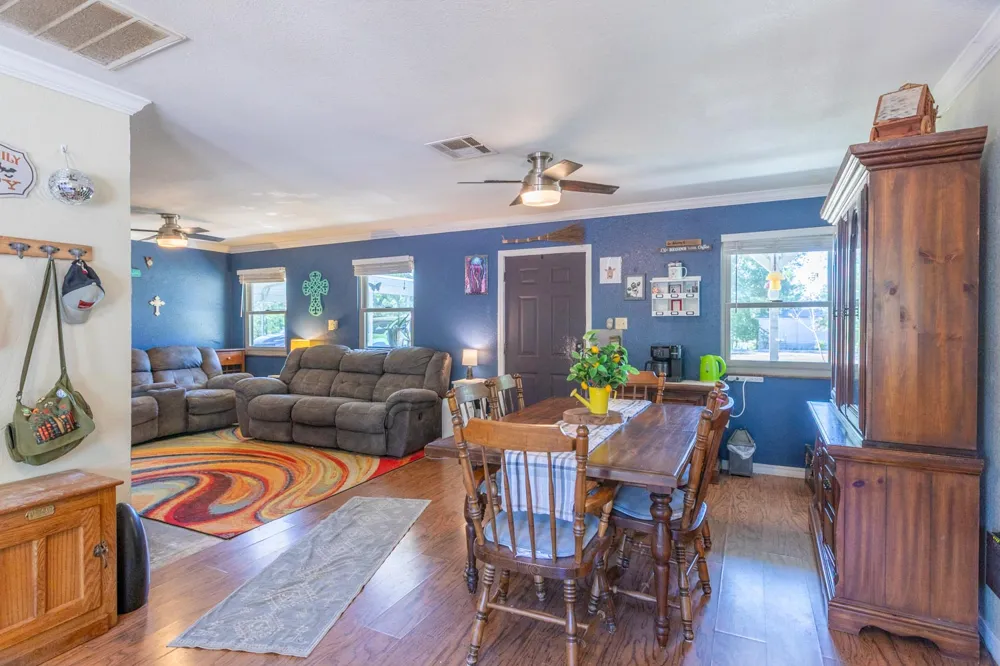 1251 W Taylor Sallisaw, OK 74955